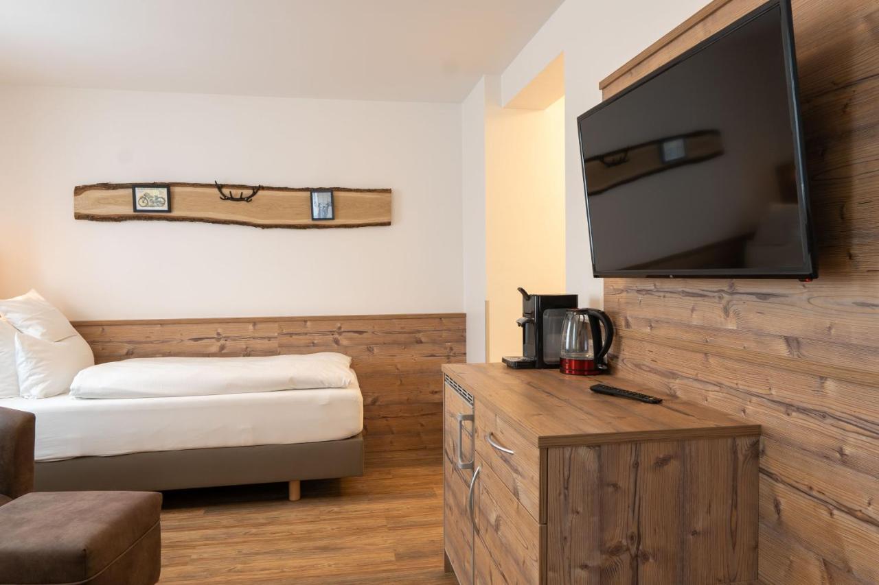 Hotel Post Mit Klimaanlage Neckarsulm Eksteriør billede