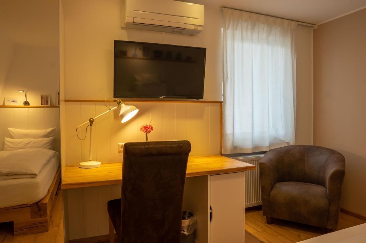 Hotel Post Mit Klimaanlage Neckarsulm Eksteriør billede